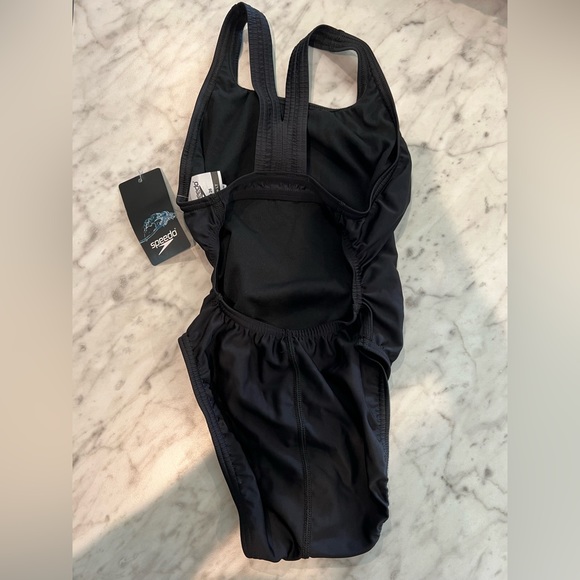 Women’s Speedo Swimsuit -26 - Picture 3 of 4